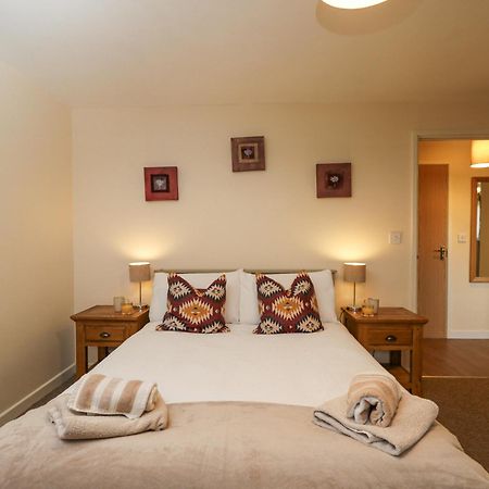 Roan Cottage Lydiard Millicent Екстер'єр фото